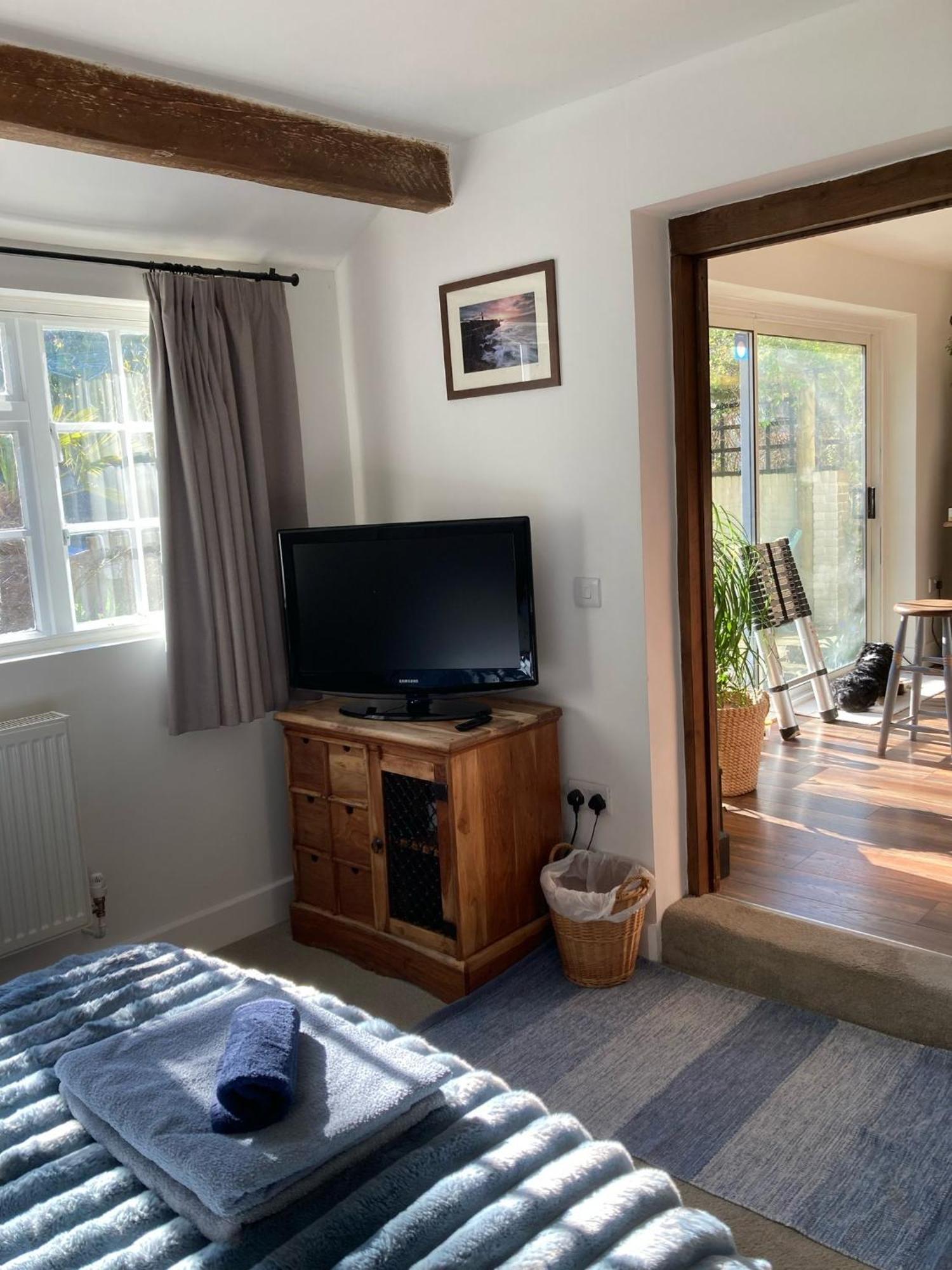 Guest Suite At 31 Little England Milborne Saint Andrew Eksteriør bilde