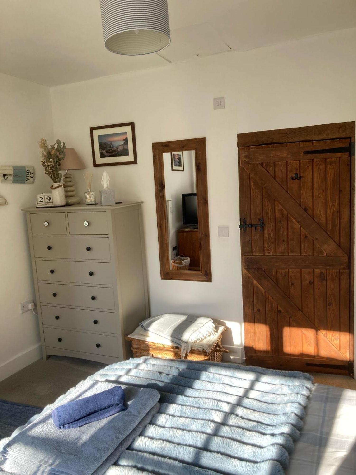 Guest Suite At 31 Little England Milborne Saint Andrew Eksteriør bilde